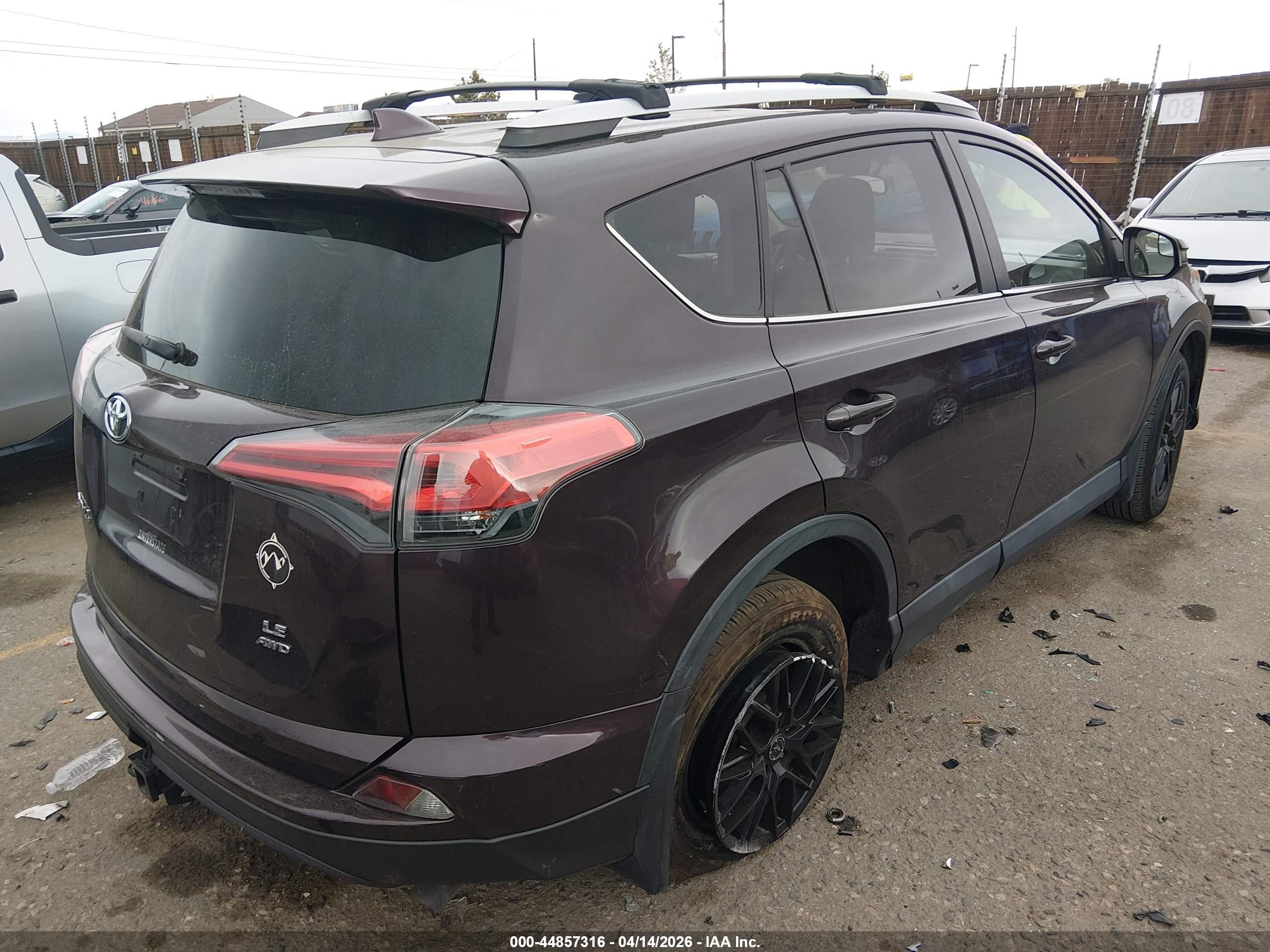2016 TOYOTA RAV 4 — VIN 2T3BFREV4GW531675 — photo 4